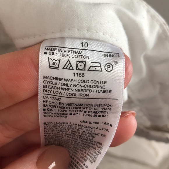 100% Cotton Short w/tan paisley & floral design Sz10 - Picture 6 of 6